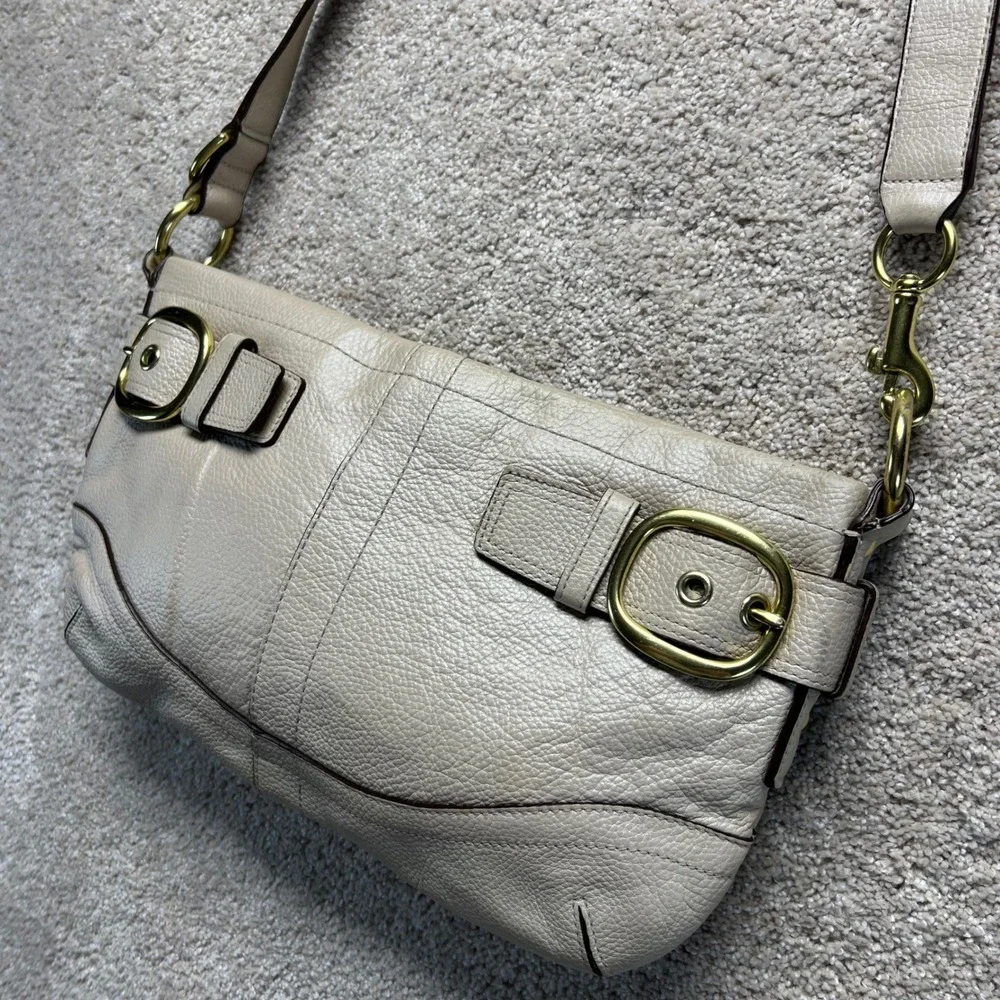 Vintage Coach Leather Soho East West Legacy Y2K beige‎ Buckle Crossbody F17125